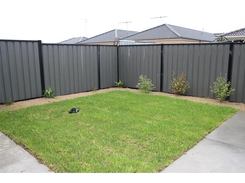 2/30 Benetti Drive, Lara VIC 3212