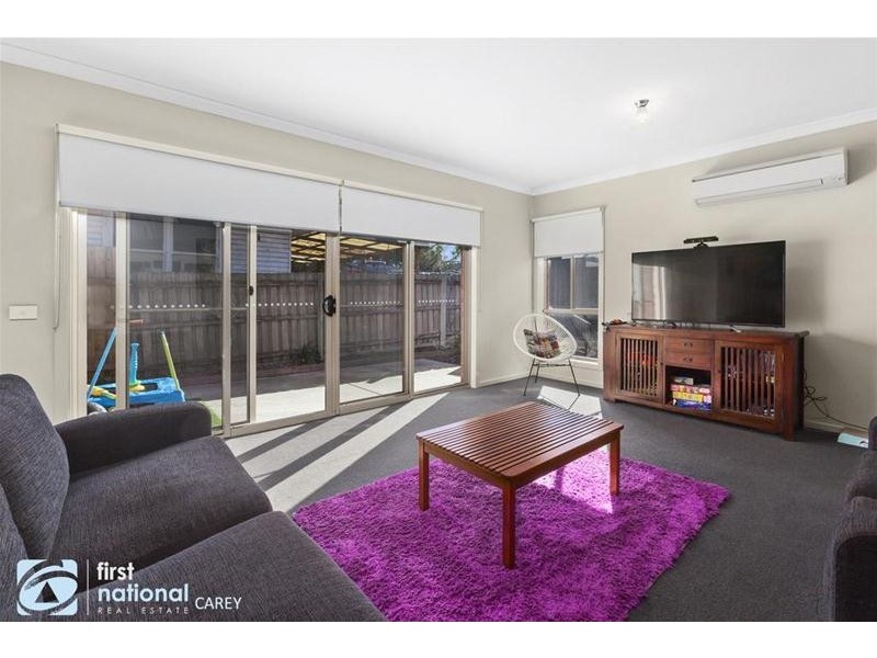 1 / 6  Waitara Grove, Norlane VIC 3214