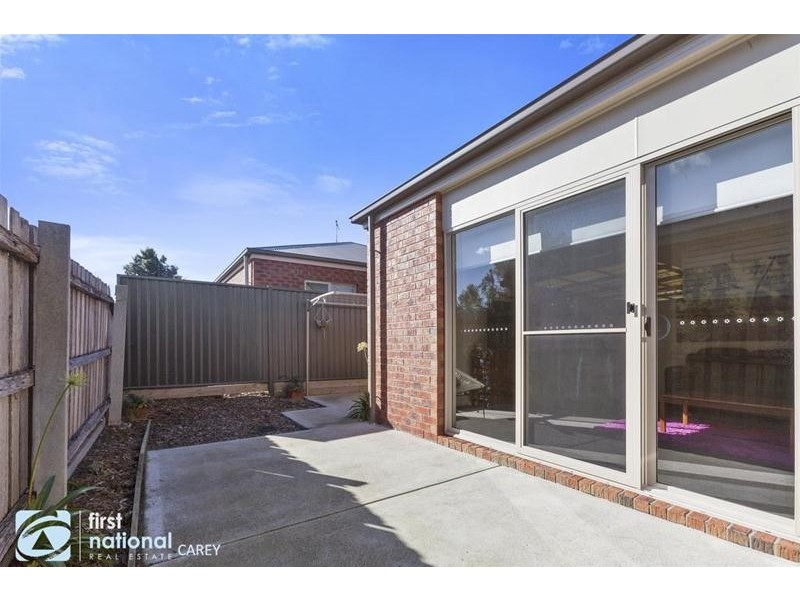 1 / 6  Waitara Grove, Norlane VIC 3214