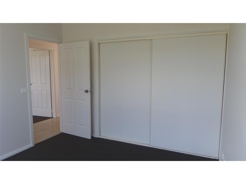 1/12 Forest Road North, Lara VIC 3212