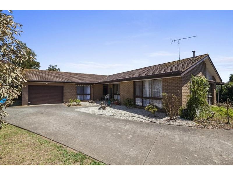 21 Cromwell Drive, Lara VIC 3212