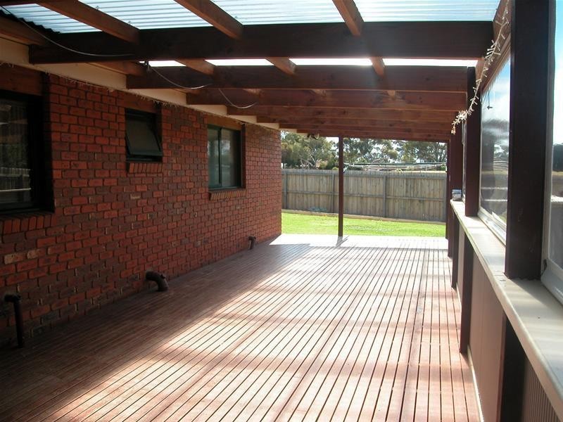 18 Gaunt Street, Lara VIC 3212