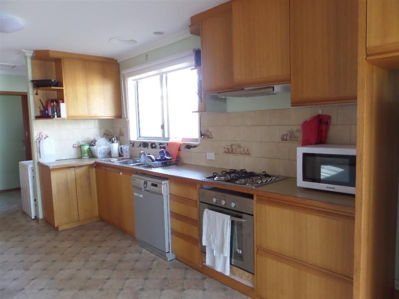 83 Smeaton Close, Lara VIC 3212