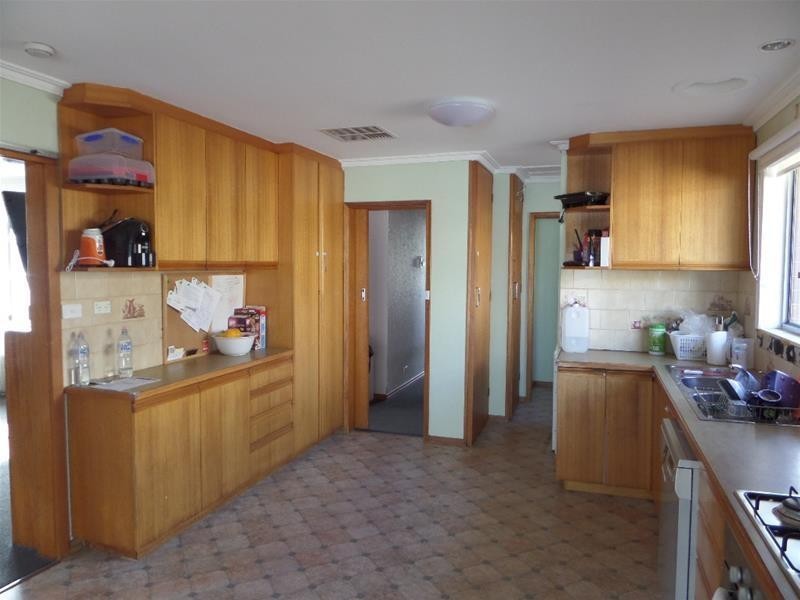 83 Smeaton Close, Lara VIC 3212