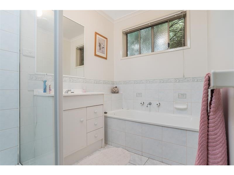 11 Rubena Crescent, Lara VIC 3212