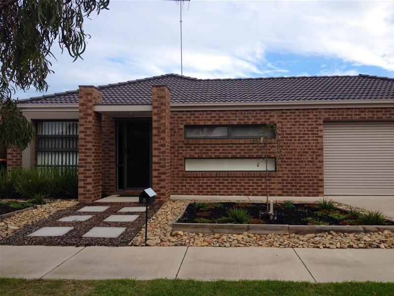 6 Grebe Court, Lara VIC 3212