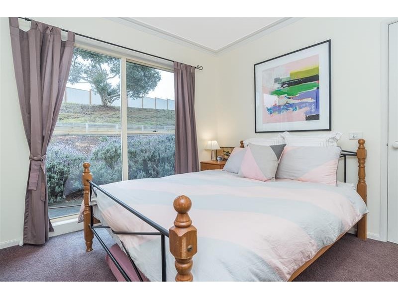 70 McNeill Court, Lara VIC 3212