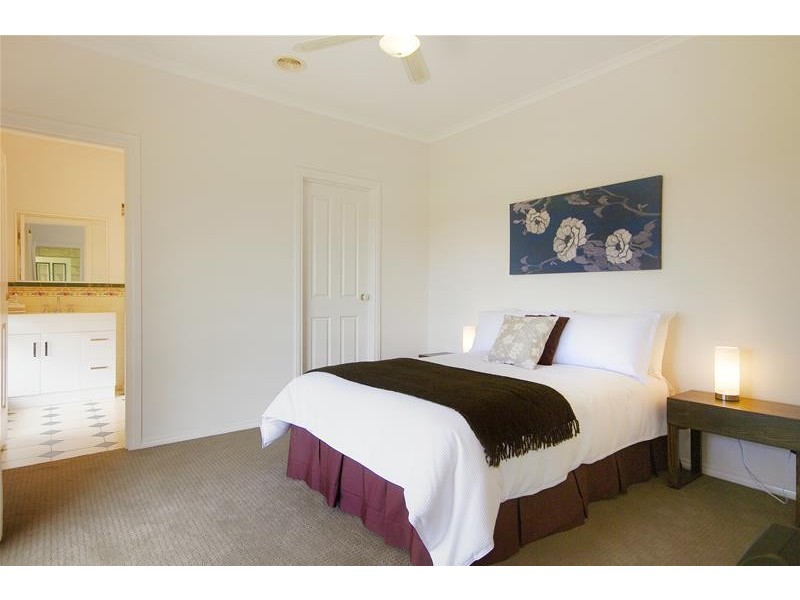 11 Marina Court, Lara VIC 3212