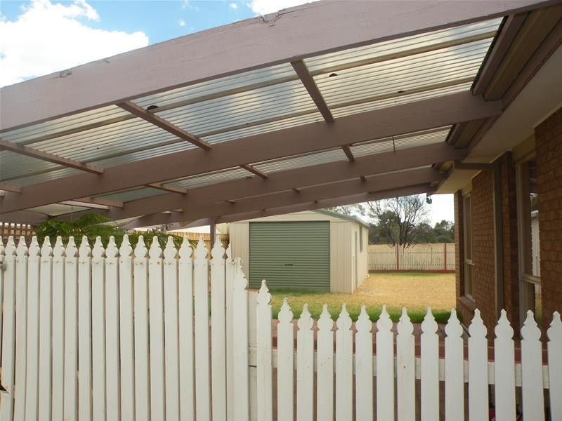 45 Cameron Crescent, Lara VIC 3212