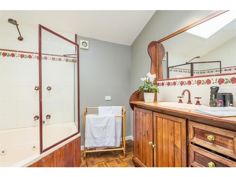 18 Newell Street, Lara VIC 3212