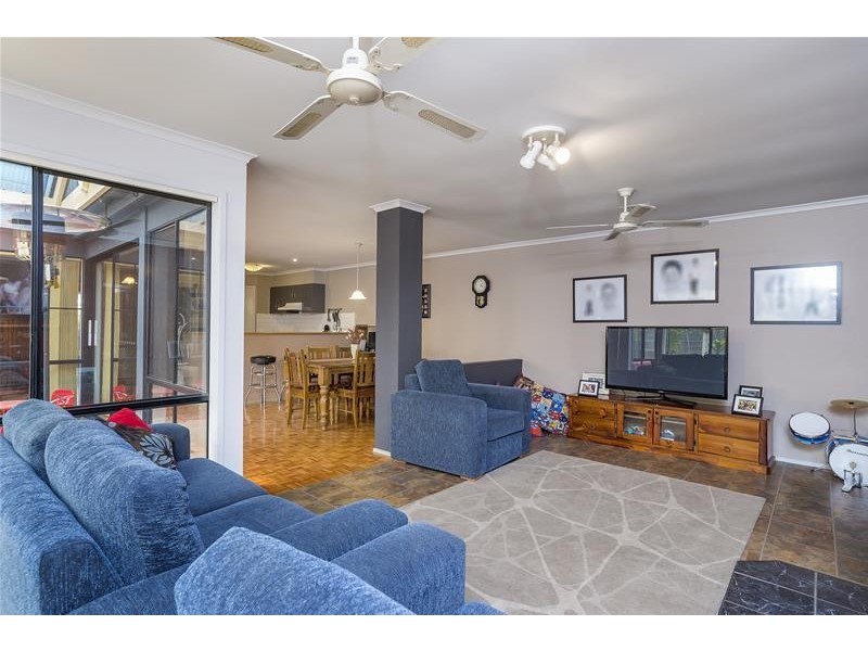 32 Lara Boulevard, Lara VIC 3212