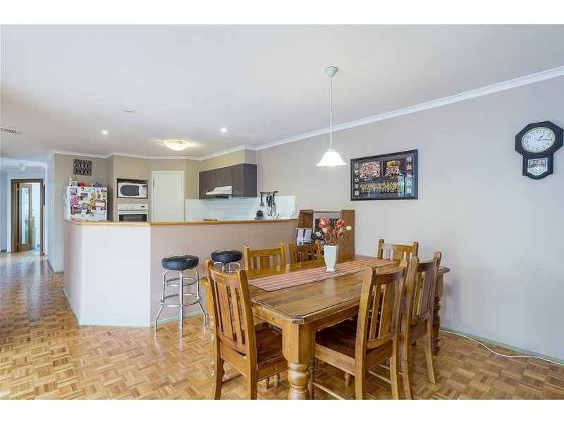 32 Lara Boulevard, Lara VIC 3212