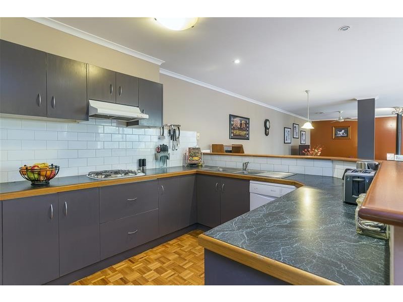 32 Lara Boulevard, Lara VIC 3212