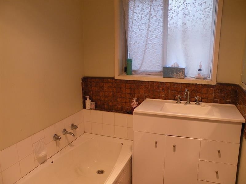 1  Norfolk Crescent, Corio VIC 3214