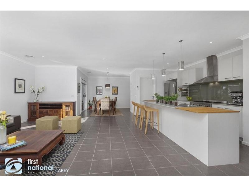 14 Barbara Drive, Lara VIC 3212