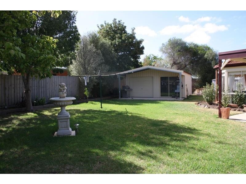 5 Lisa Court, Lara VIC 3212