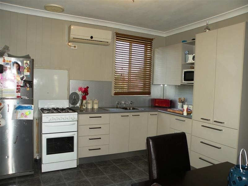 37 Wisteria Grove, Norlane VIC 3214