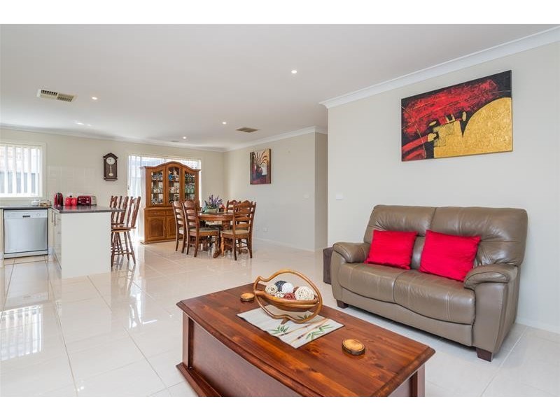 17 Benetti Drive, Lara VIC 3212