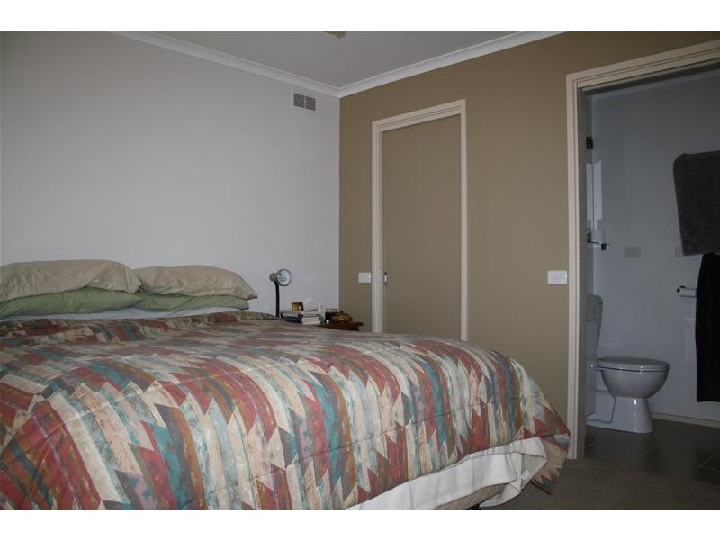 16 Upton Court, Lara VIC 3212