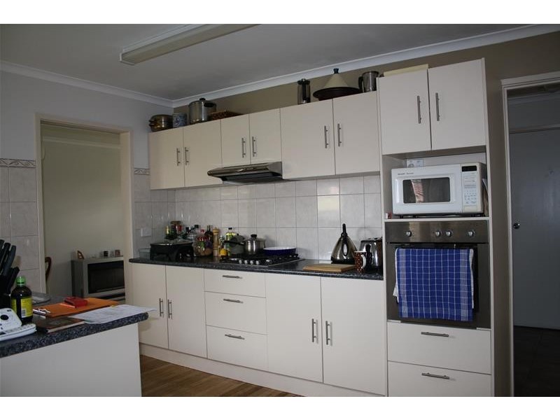 16 Upton Court, Lara VIC 3212