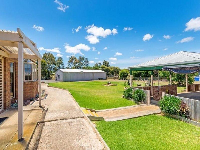 130 Forest Rd North, Lara VIC 3212