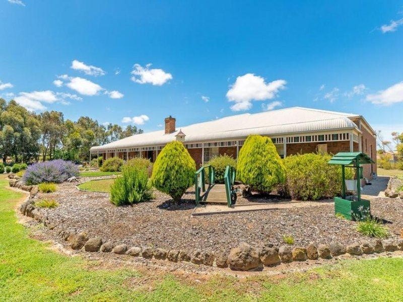 130 Forest Rd North, Lara VIC 3212