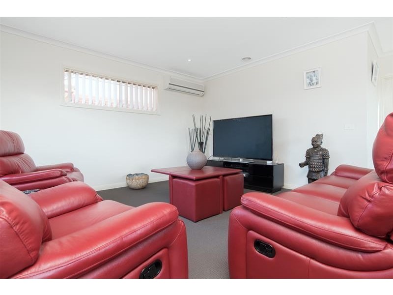 1/110 Flinders Avenue, Lara VIC 3212