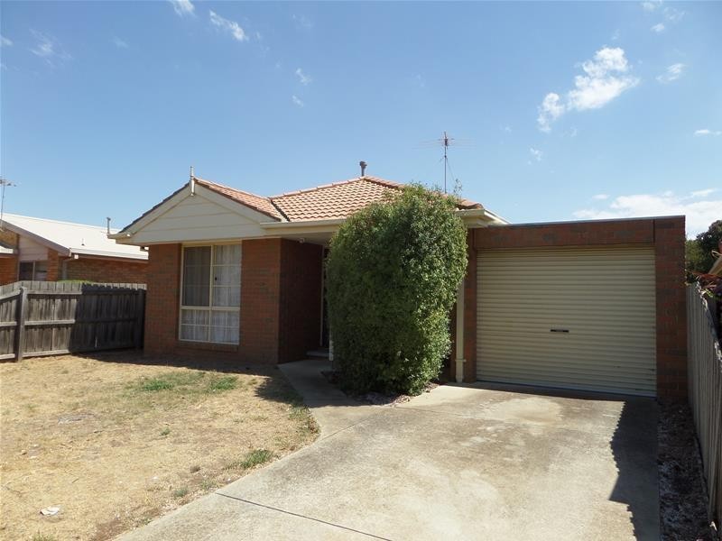 24 Richard Drive, Lara VIC 3212