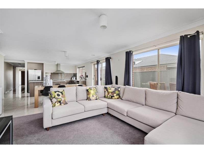 6 Wood Duck Court, Lara VIC 3212