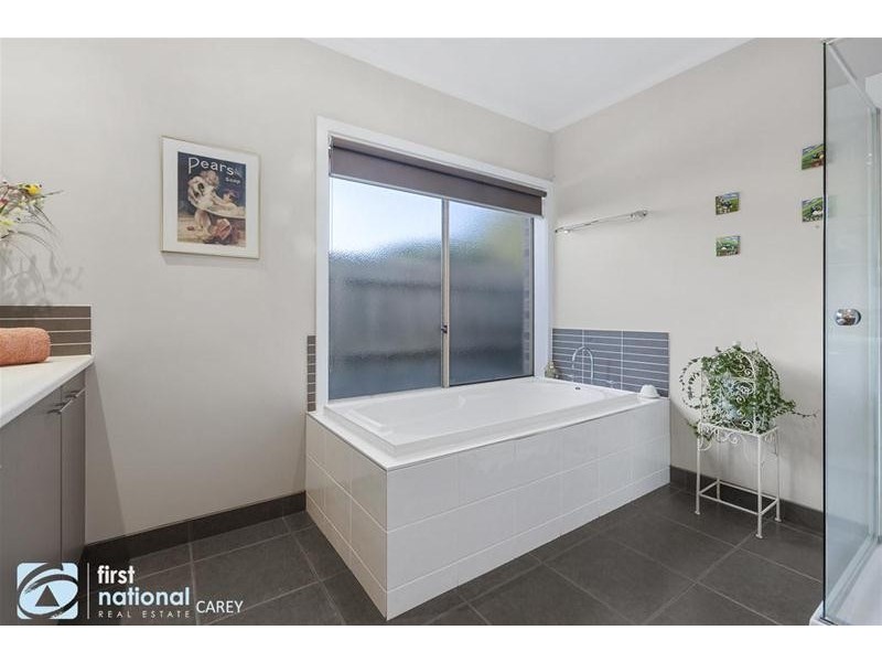 89 Country Gardens Drive, Lara VIC 3212