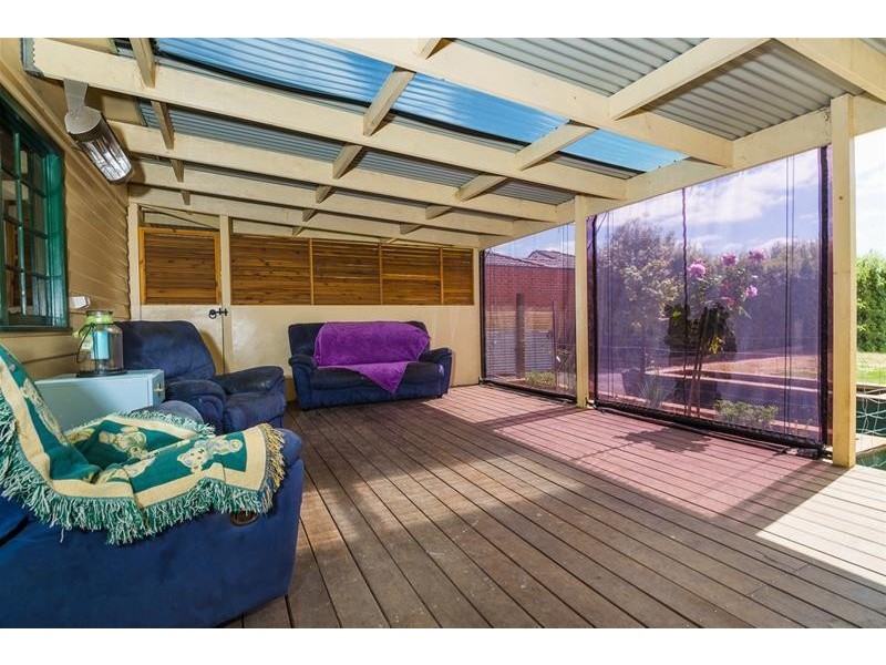 4 Curletts Road, Lara VIC 3212