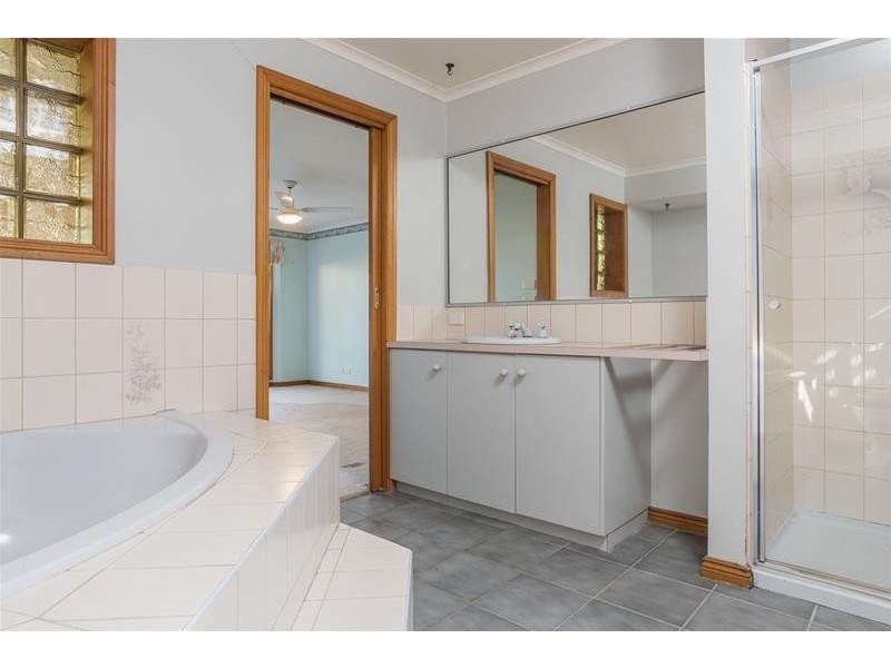 8 McAdam Court, Lara VIC 3212