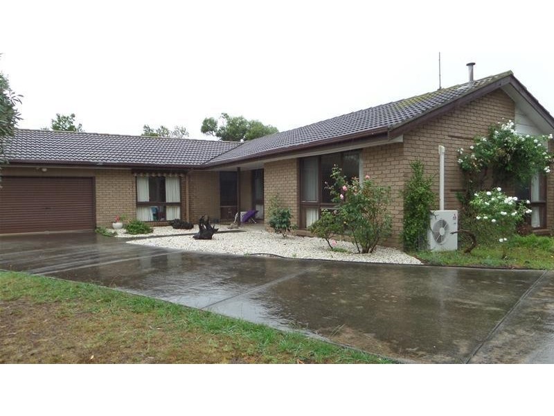 21 Cromwell Drive, Lara VIC 3212