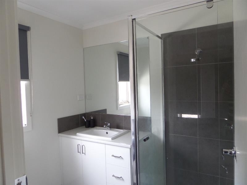 2/5 Bath Street, Lara VIC 3212