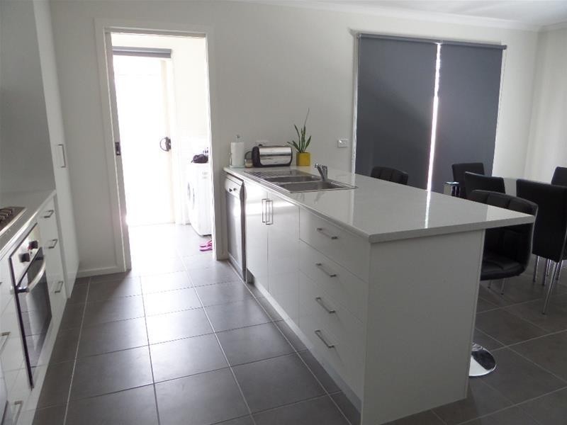 2/5 Bath Street, Lara VIC 3212