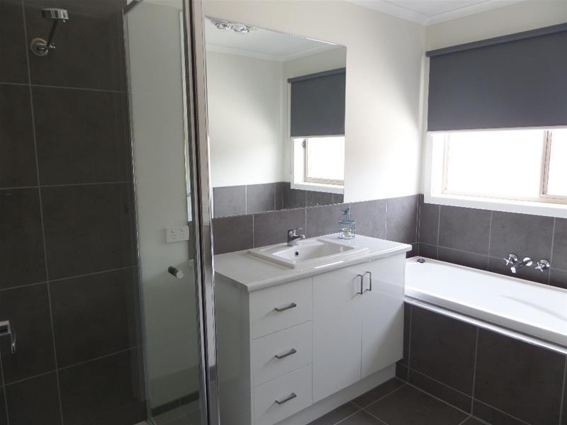 2/5 Bath Street, Lara VIC 3212