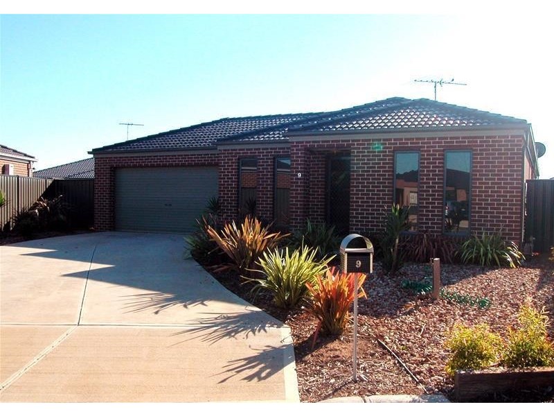 9 Bella Julia Place, Lara VIC 3212
