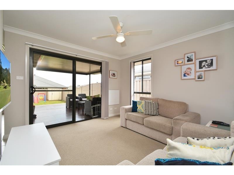 33 Ashton Drive, Heddon Greta NSW 2321