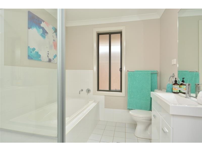 33 Ashton Drive, Heddon Greta NSW 2321