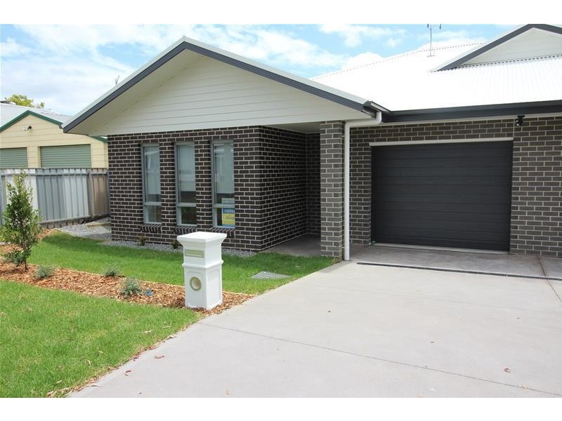 1/37a Third Street, Weston NSW 2326
