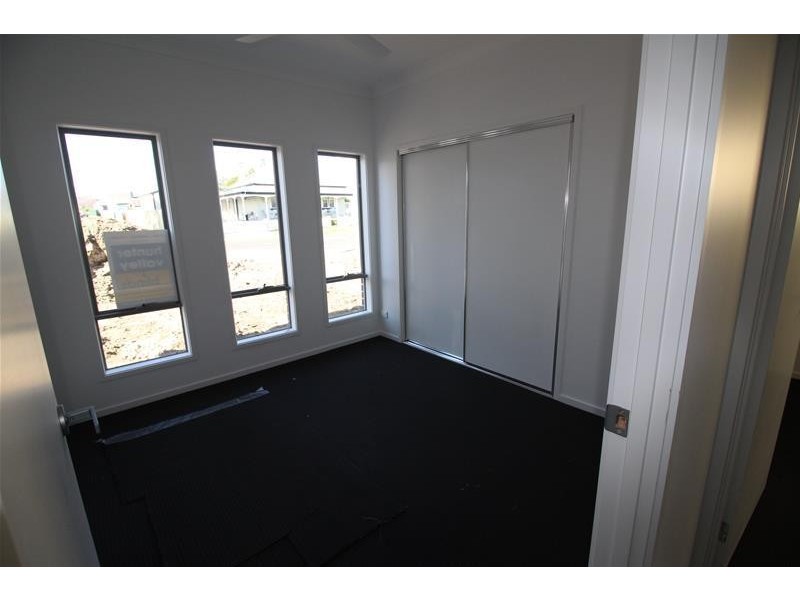 1/37a Third Street, Weston NSW 2326