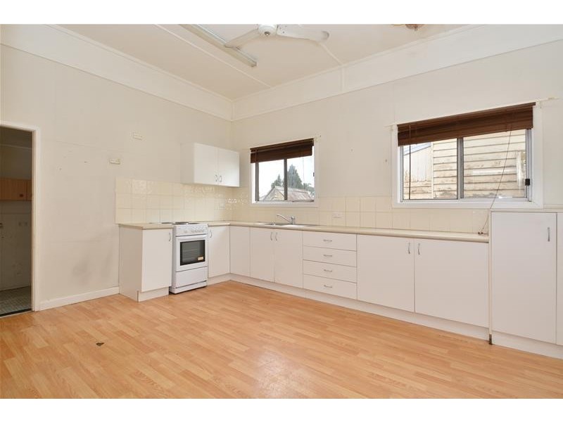 12 Government Road, Weston NSW 2326