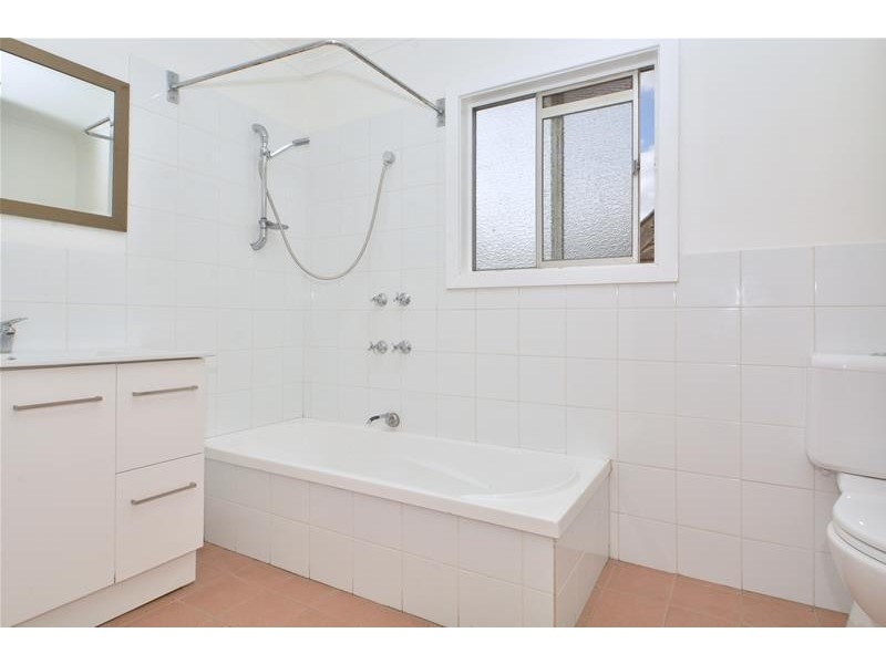 12 Government Road, Weston NSW 2326