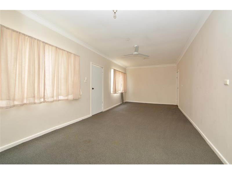 12 Government Road, Weston NSW 2326