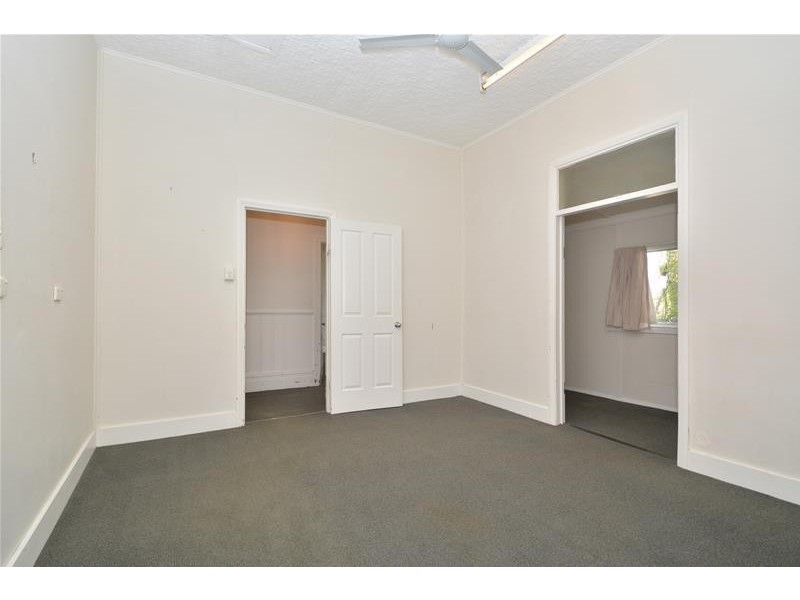 12 Government Road, Weston NSW 2326