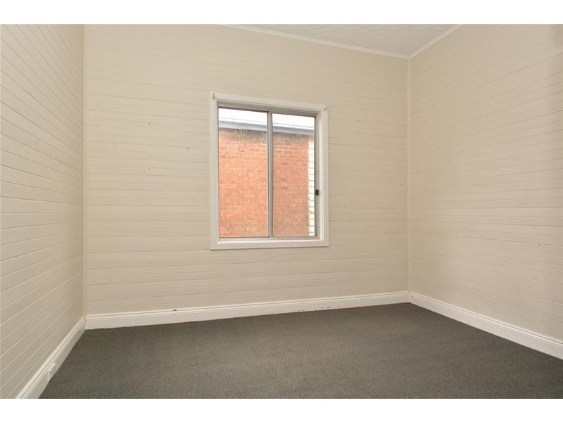 12 Government Road, Weston NSW 2326