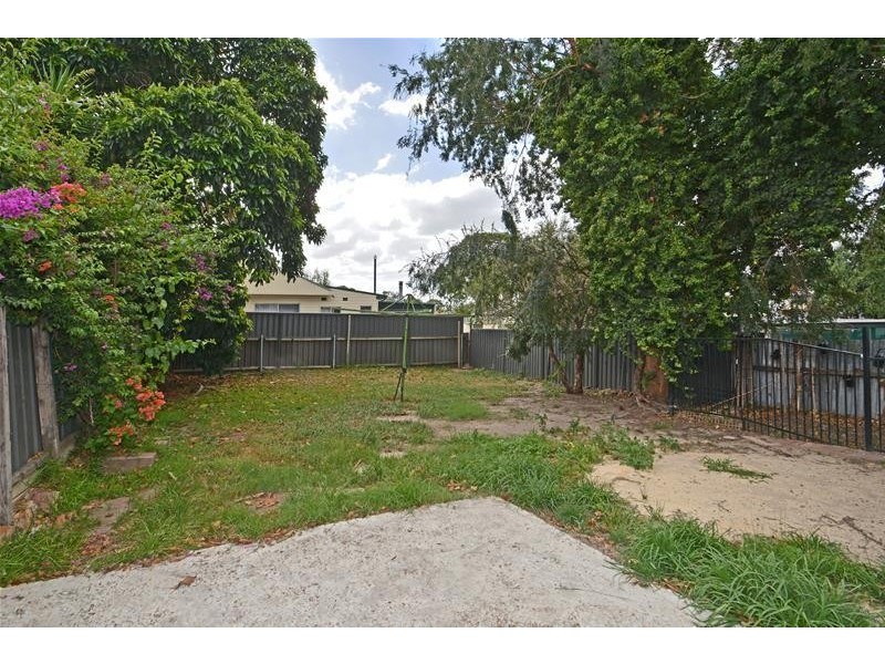 12 Government Road, Weston NSW 2326