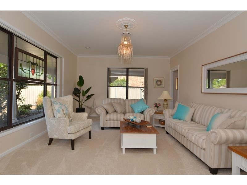 13 Tenth Street, Weston NSW 2326