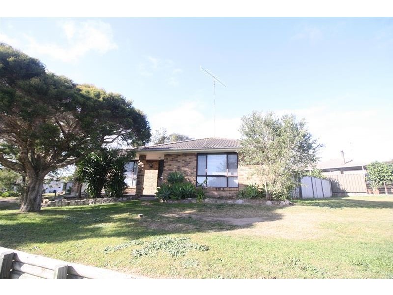 39 Evatt Street, Pelaw Main NSW 2327