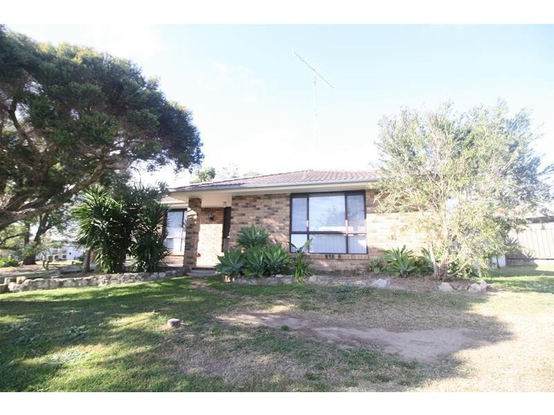 39 Evatt Street, Pelaw Main NSW 2327